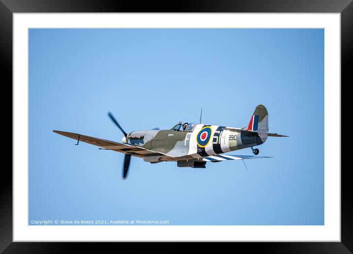 Spitfire Vb SH-F Framed Mounted Print by Steve de Roeck