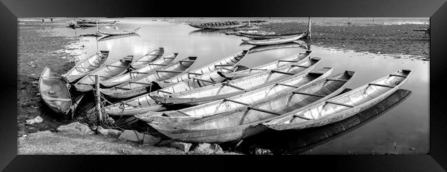 Vietnam Boats Black and white Framed Print by Sonny Ryse