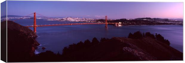 Golden Gate Bridge San Francisco USA Canvas Print by Sonny Ryse