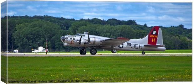Boeing B17 Flying Fortress 2 Canvas Print by Steven Ralser