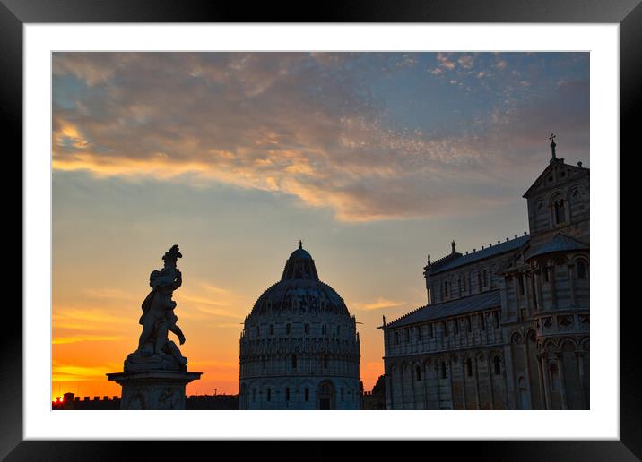 Scenic view of leaning tower of Pisa and Pisa cathedral, Italy Framed Mounted Print by Elijah Lovkoff