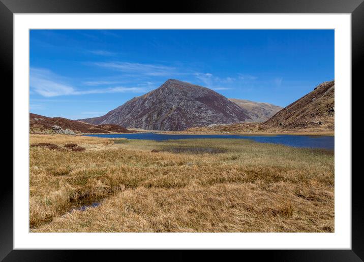Pen yr Ole Wen mountain Framed Mounted Print by Leighton Collins