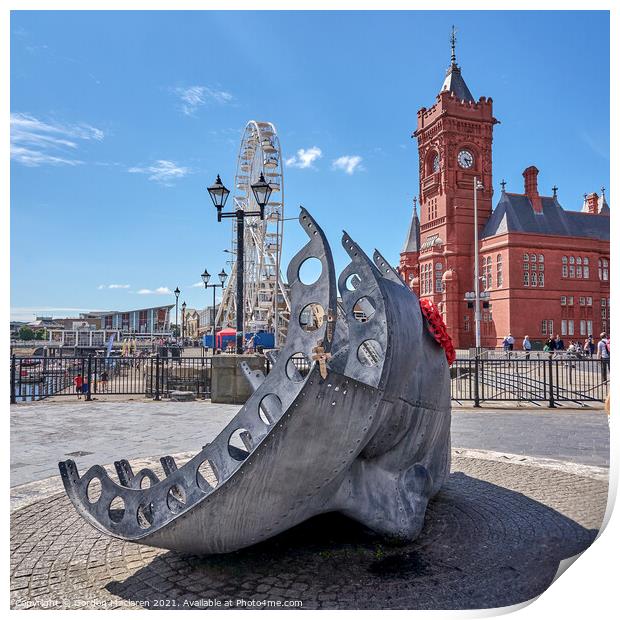 Merchant Seafarers War Memorial Sculpture, Cardiff Print by Gordon Maclaren