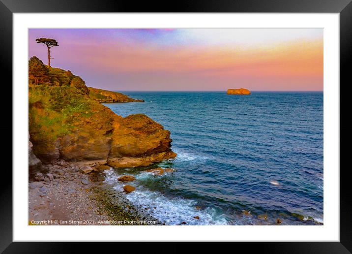 A view from Thatcher Rock point. Framed Mounted Print by Ian Stone