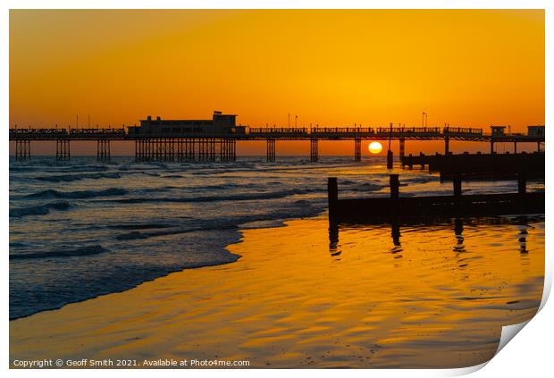 Sun setting at Worthing Pier Print by Geoff Smith