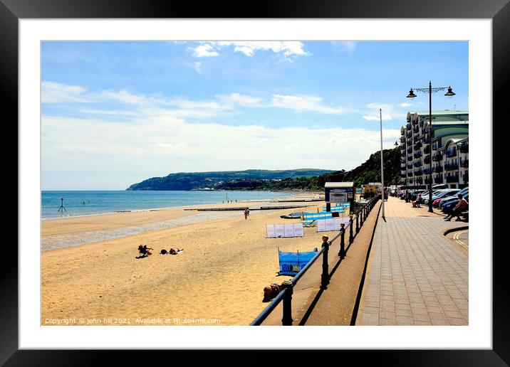 The bay promenade at Sandown on the Isle of Wight, UK. Framed Mounted Print by john hill
