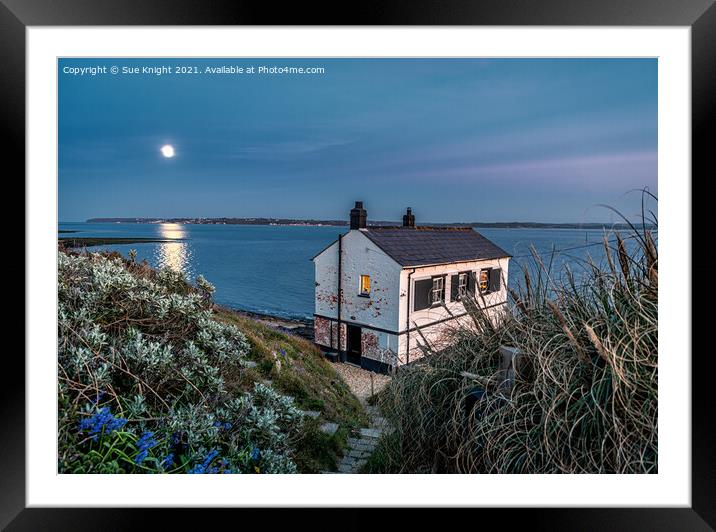 Lepe Boat house looking out to sea Framed Mounted Print by Sue Knight