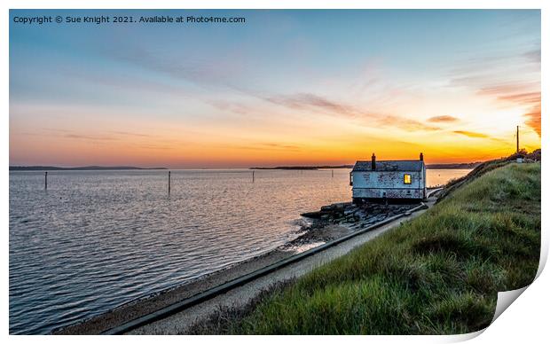 Lepe Boat House and a glorious sunset Print by Sue Knight