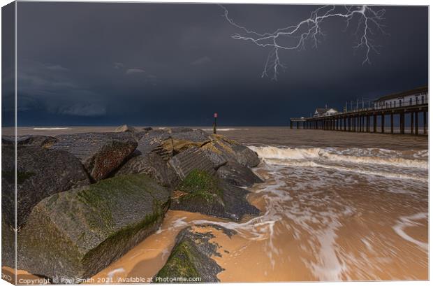 Lightning Stirke over Southwold Pier Canvas Print by Paul Smith