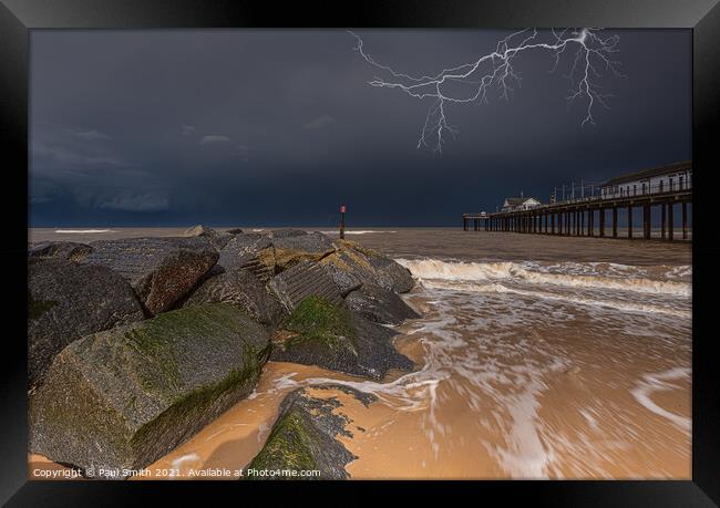 Lightning Stirke over Southwold Pier Framed Print by Paul Smith