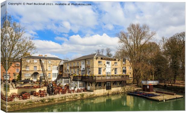 The Head of the River in Oxford Canvas Print by Pearl Bucknall