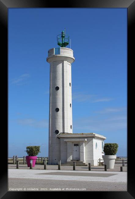 Hourdel Lighthouse, Cayeux-sur-Mer, France Framed Print by Imladris 