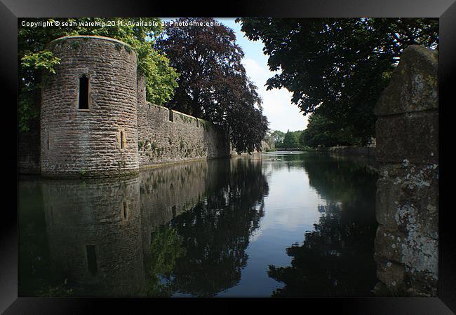 The bishops palace moat Framed Print by Sean Wareing