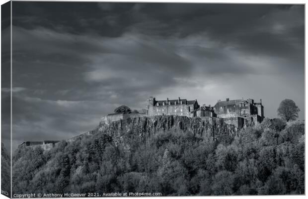 Stirling Castle black and white  Canvas Print by Anthony McGeever