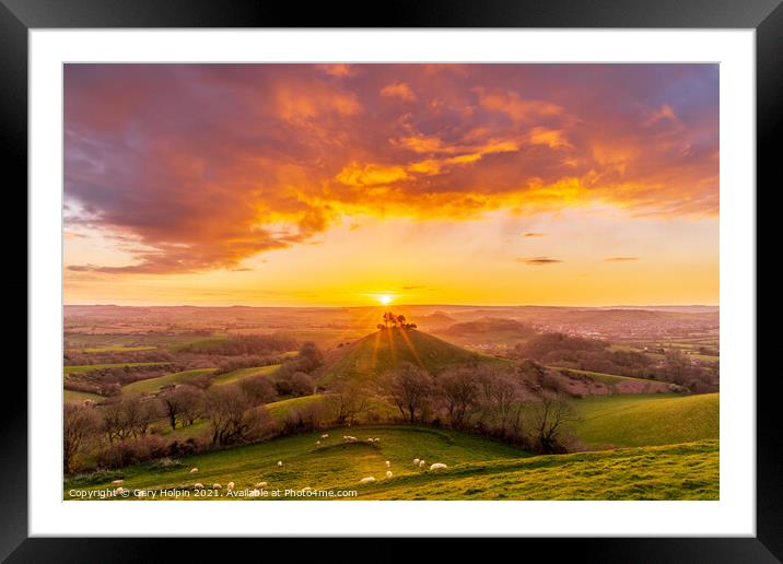 Colmer's Hill sunrise Framed Mounted Print by Gary Holpin