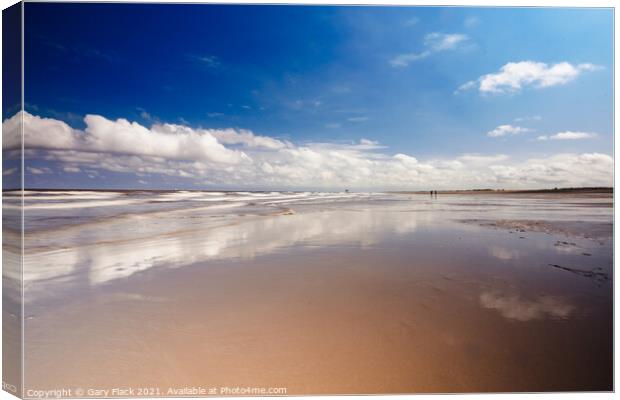 Sand and Sea reflections of the beautiful clouds a Canvas Print by That Foto