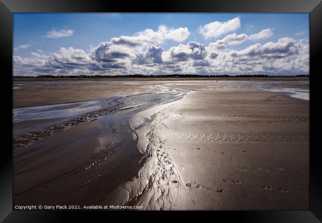 Low tide at Sutton-on-Sea on the Lincolnshire coas Framed Print by That Foto