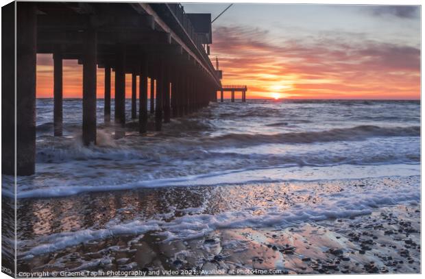 Southwold Pier at Sunrise Canvas Print by Graeme Taplin Landscape Photography