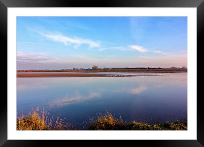 View across the River Severn Framed Mounted Print by Susan Snow