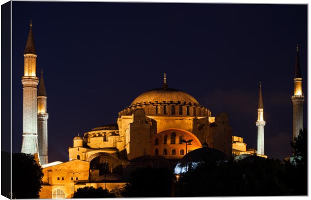 Hagia Sophia In Istanbul At Night Canvas Print by Artur Bogacki