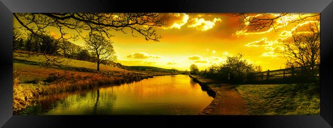 RC0002P - Evening Glow - Panorama Framed Print by Robin Cunningham