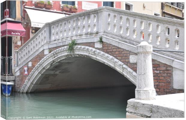 Venetian Bridge Canvas Print by Sam Robinson