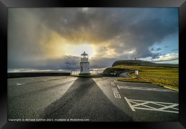 Old Muckle Roe Lighthouse, Shetland Framed Print by Richard Ashbee