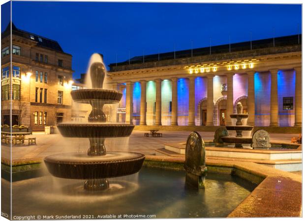 Fountains and Caird Hall in Dundee Canvas Print by Mark Sunderland