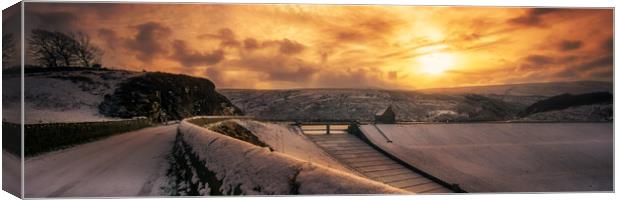 GM0014P - A Frozen Butterley Reservoir - Panorama Canvas Print by Robin Cunningham