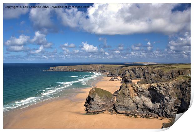 Bedruthen steps cornwall beach  Print by Les Schofield