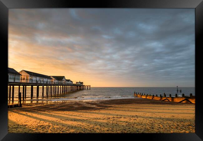 Southwold beach at sunrise Framed Print by Robbie Spencer