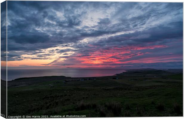 Skye sunset Canvas Print by Geo Harris
