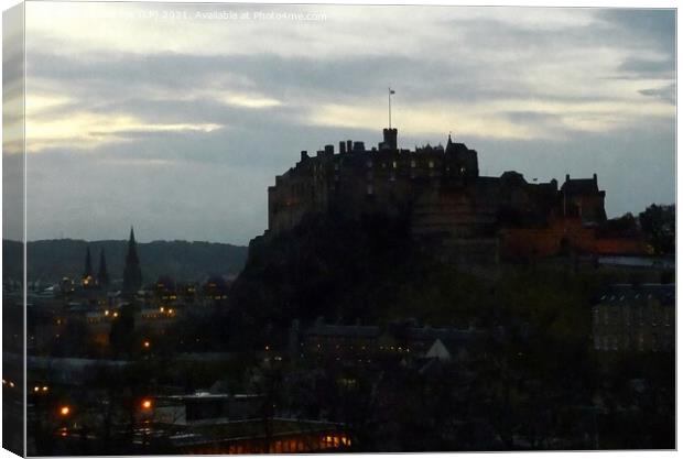 Edinburgh castle Canvas Print by dale rys (LP)