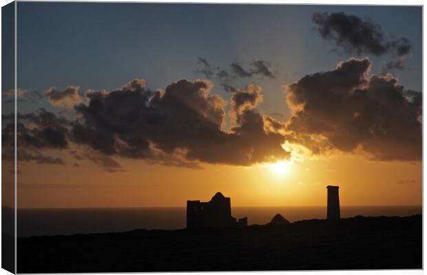 Sunset in Cornwall Canvas Print by mark humpage