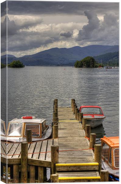 Motorboats for hire Canvas Print by Tom Gomez