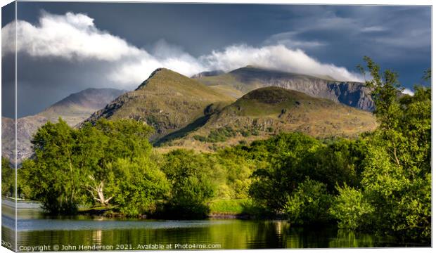 Snowdon after the storm Canvas Print by John Henderson