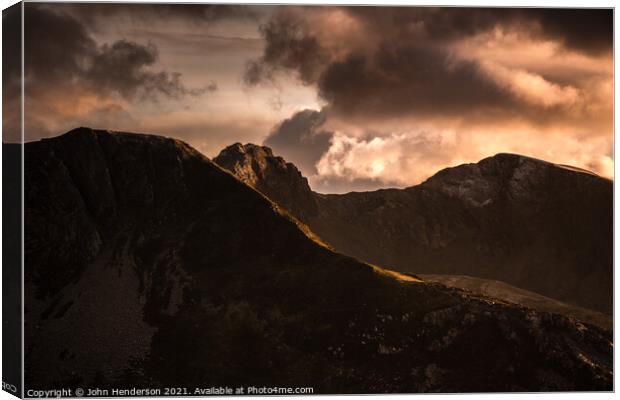 Nantlle Ridge sunset Canvas Print by John Henderson