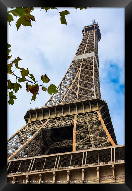 At the foot of the Eiffel tower Framed Print by Vicente Sargues