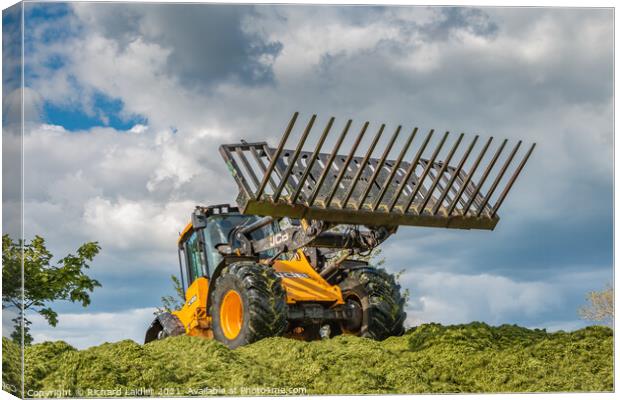 Silage Making at Foxberry (6) Canvas Print by Richard Laidler