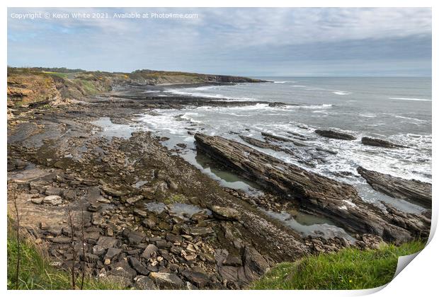 Howick coastline in Northumberland Print by Kevin White