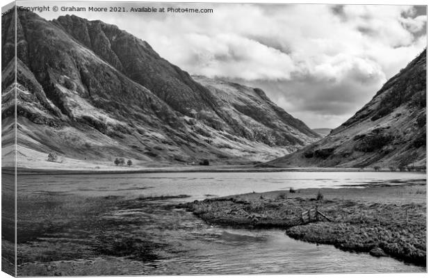 Loch Achtriochtan in glencoe monochrome Canvas Print by Graham Moore