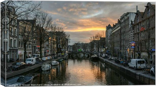 Central Amsterdam sunset Canvas Print by Steven Blanchard