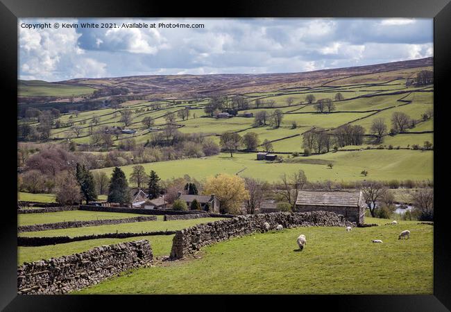 Hill view of Reeth Yorkshire Dales Framed Print by Kevin White