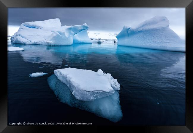 Ice floes run deep Framed Print by Steve de Roeck