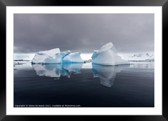 Icebergs on a calm evening in the Antarctic Framed Mounted Print by Steve de Roeck