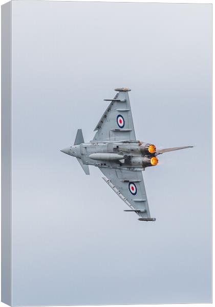 RAF Typhoon accelerates into a tight turn Canvas Print by Jason Wells