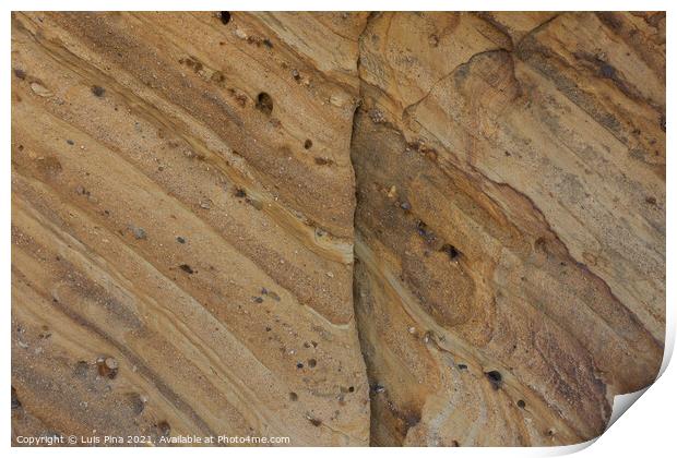 Details on schist rocks at Praia de Santa Cruz beach, in Portugal Print by Luis Pina