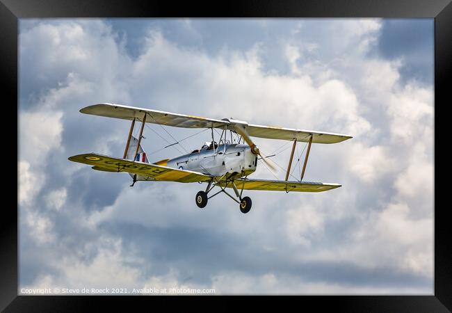 de Havilland Tiger Moth Framed Print by Steve de Roeck