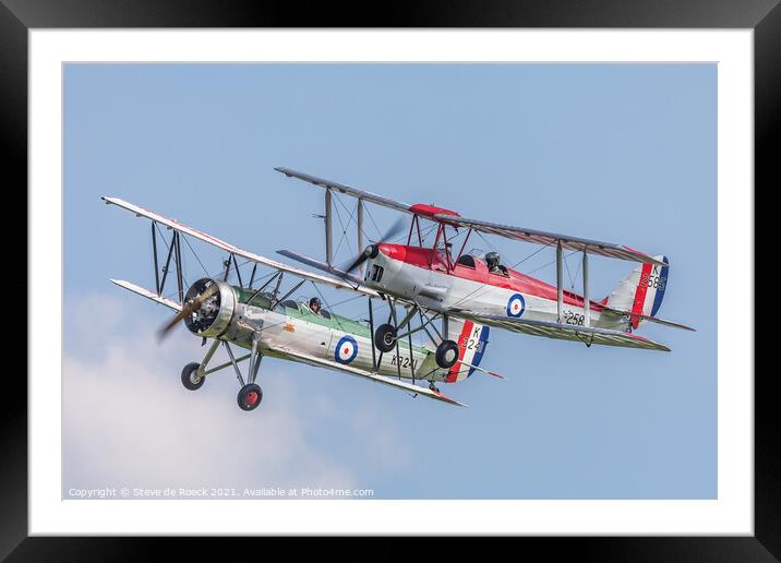 de Havilland Tiger Moth Framed Mounted Print by Steve de Roeck