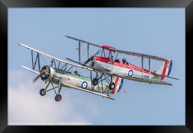de Havilland Tiger Moth Framed Print by Steve de Roeck